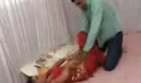 Ela se instalou xxx pornp de um lado e começou a receber uma bunda trêmula