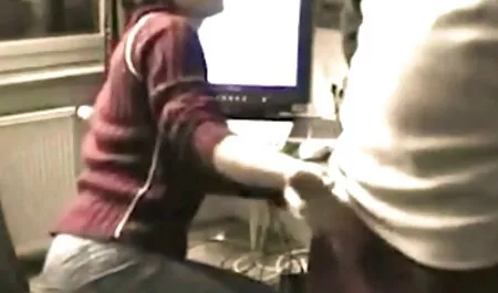 Tratar videospornográtis uma garota dormindo com você, com