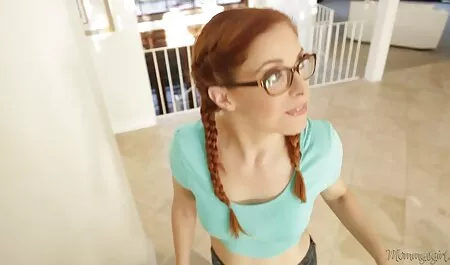 Gang Bang pornô zoofilia grátis com Lucy alemão Loira