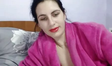 Eu vou foder na máquina de lavar e no vídeos pornográficos gratuitos chão