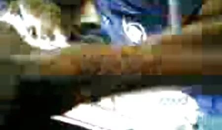 Comecei a massagear videoserotico sua bunda com meus dedos