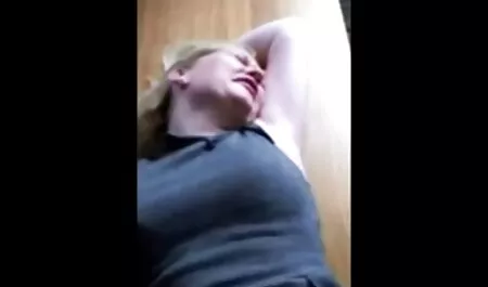 O garyen Gary Eli membera prestou homenagem ao grande video erotico sensual membro vermelho