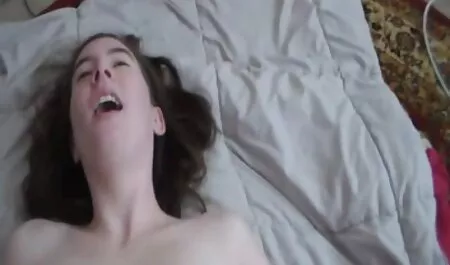 Lara bateu na Bunda quero ver vídeo pornográfico brasileiro
