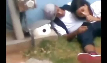 Radia Black rapidamente xxvideospornogratis une forças atrás de sua amada