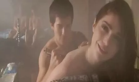Mulher de família video sexo celular com Peitos grandes