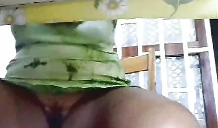 Três amigas estão em uma grande casa videos porno gratis assistir