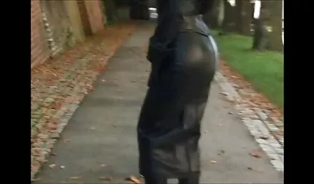 Você quer se sentar no vídeo pornô grátis mulher transando com cachorro pau duro de um homem